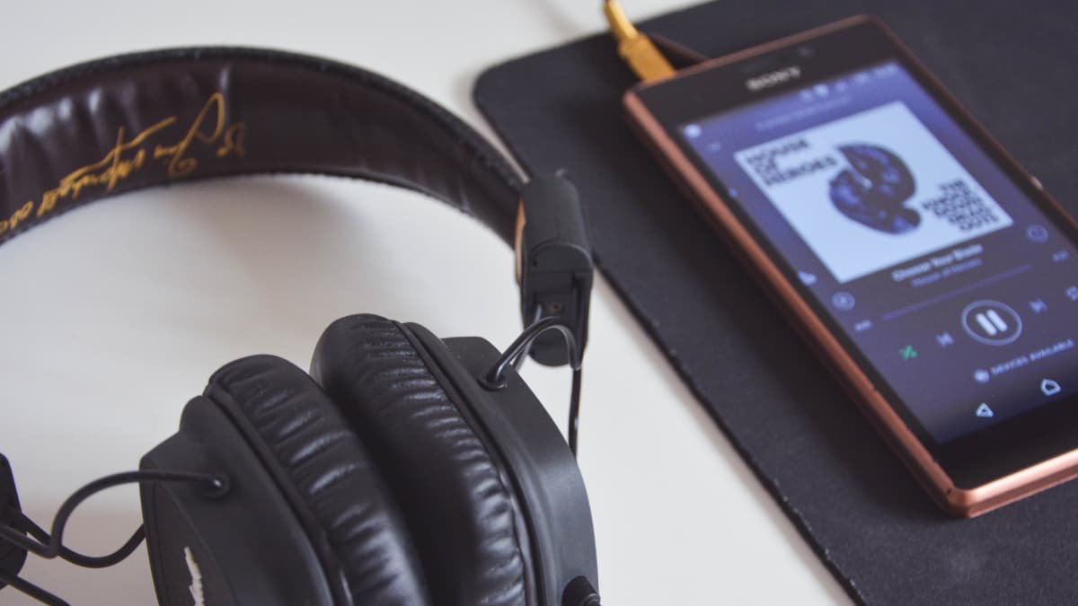 Original Headphone: Verification of the authenticity. Focus on Major Series Headphones